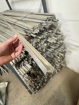 Cits aprīkojums Hliníkove preložky 11x17x1330 |  Kaltes, gaisa plūsmas iekārtas | Kokapstrādes iekārtas | MGco, s.r.o.